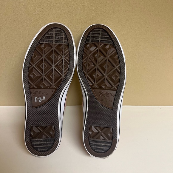 Bundle Converse Women’s Size 8 - Picture 5 of 12